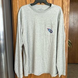 Men’s large NWT Vineyard Vines Tennessee Titans long sleeve t-shirt